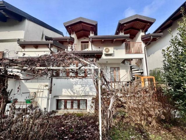 Villetta bifamiliare in vendita di 100 m² in Via G. Puccini, 9