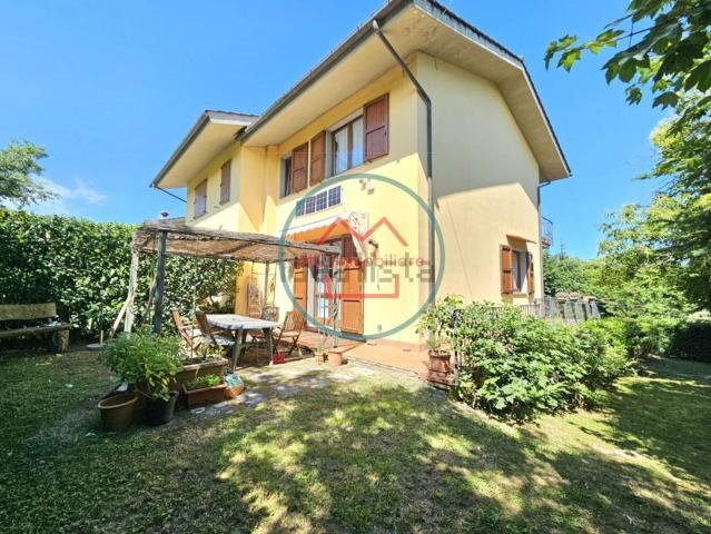 Villetta bifamiliare in vendita di 100 m² in Via Goraiolo, 69