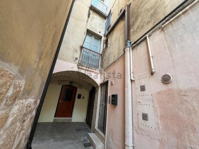 Villetta bifamiliare in vendita di 100 m² in Via la Maggiore, 8