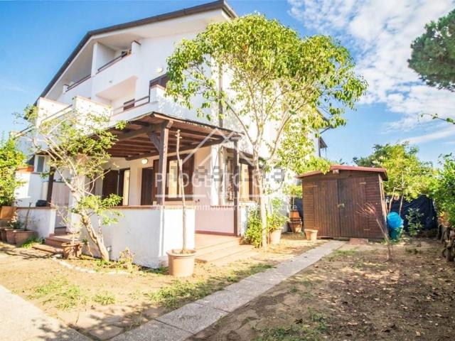 Villetta bifamiliare in vendita di 100 m² in Via Luigi Illica