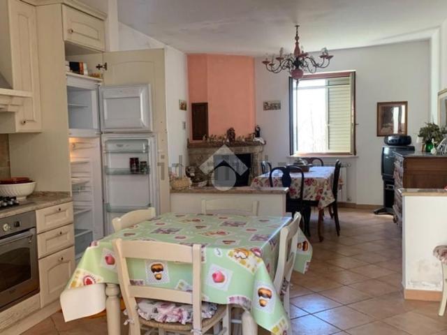 Villetta bifamiliare in vendita di 100 m² in Via Montereo, 29
