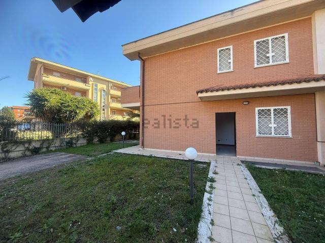 Villetta bifamiliare in vendita di 100 m² in Via Pizzetti, 10
