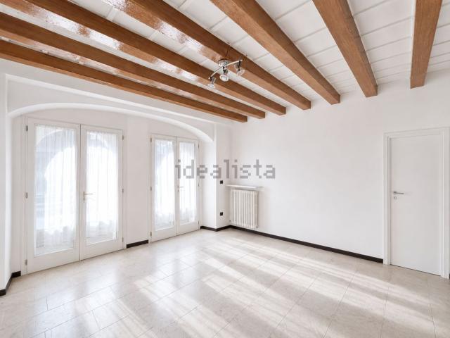 Villetta bifamiliare in vendita di 100 m² in Via Roma, 32