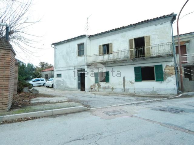 Villetta bifamiliare in vendita di 100 m² in Via Roma, 57