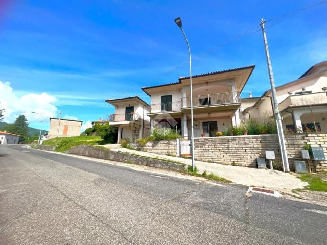 Villetta bifamiliare in vendita di 100 m² in Via San Biagio, 28