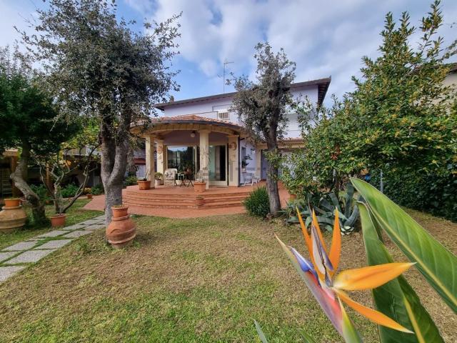 Villetta bifamiliare in vendita di 100 m² in Viale Serristori
