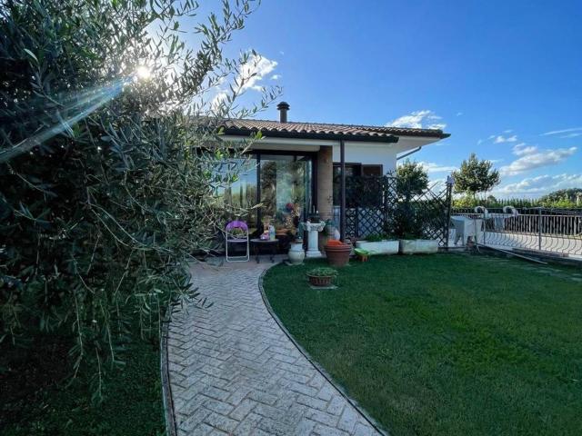 Villetta bifamiliare in vendita di 100 m²