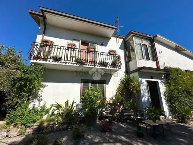 Villetta bifamiliare in vendita di 100 m²
