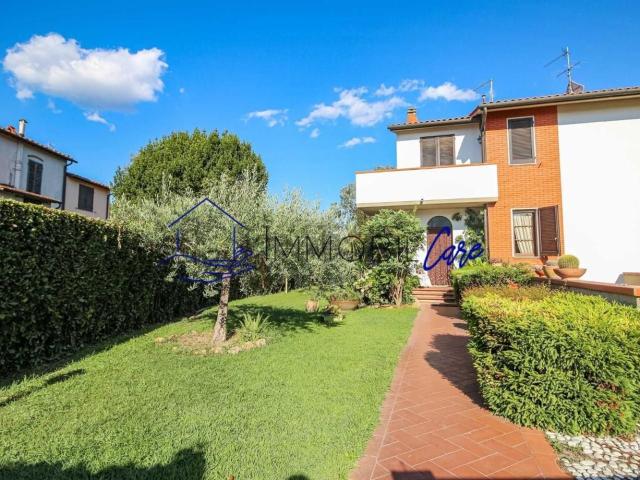 Villetta bifamiliare in vendita di 101 m² in Strada Provinciale 2 Vicarese, 60