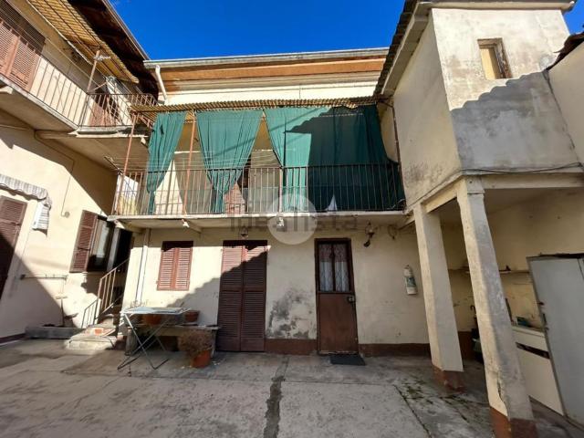 Villetta bifamiliare in vendita di 101 m² in Via de Amicis, 11