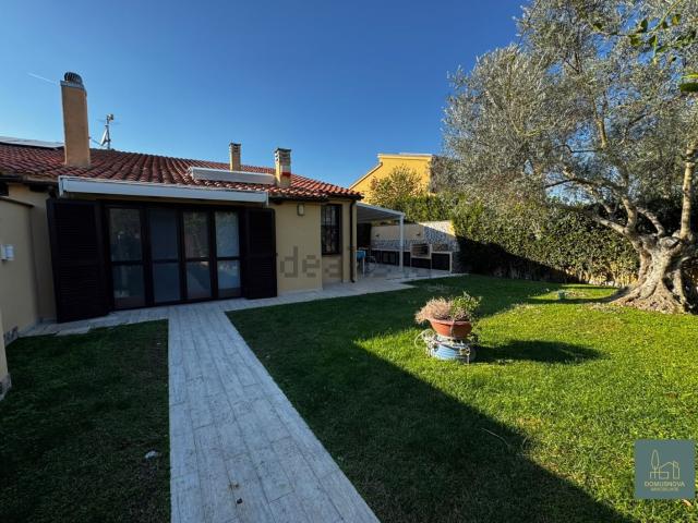 Villetta bifamiliare in vendita di 102 m² in Strada delle Murelle, 1