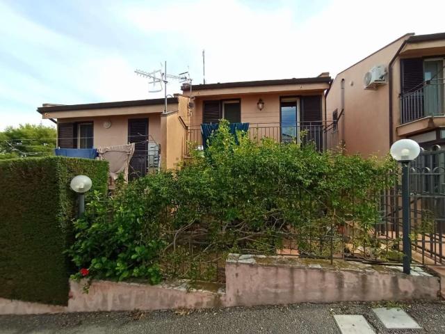 Villetta bifamiliare in vendita di 102 m² in Via Campella, 52