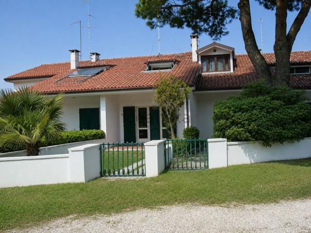 Villetta bifamiliare in vendita di 102 m² in Via dello Scorpione, 44