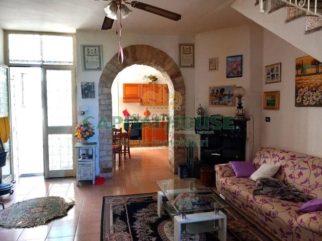Villetta bifamiliare in vendita di 102 m² in Via Quercia