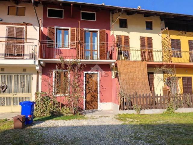 Villetta bifamiliare in vendita di 102 m² in Via Roma, 75