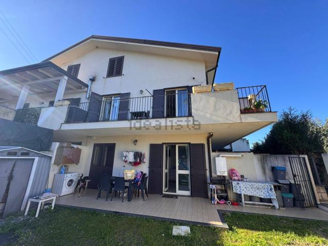 Villetta bifamiliare in vendita di 107 m² in Contrada Orto Liuzzo