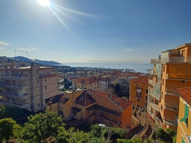 Villetta a schiera in vendita di 104 m² in Via Giovanni Pascoli, 18