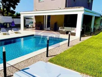 Villetta bifamiliare in vendita di 105 m² in Strada Sperone Calasciabica