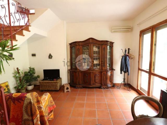 Villetta bifamiliare in vendita di 105 m² in Vico II&apos  Alberto Riva Villasanta, 14