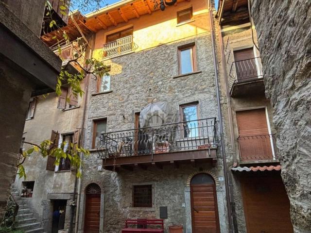 Villetta bifamiliare in vendita di 105 m² in Vicolo Pelamatti, 10