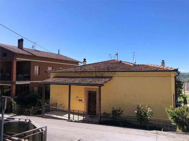 Villetta bifamiliare in vendita di 105 m² in Via T. Mannaioli, 1