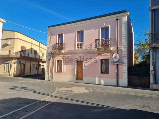 Villetta bifamiliare in vendita di 105 m² in Via Umberto I
