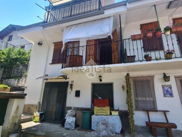 Villetta bifamiliare in vendita di 105 m² in Via Catelli, 37
