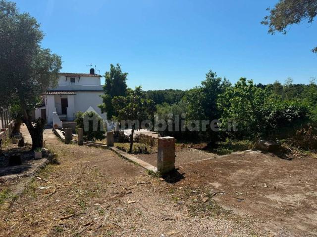 Villetta bifamiliare in vendita di 105 m² in Via delle Campanule, 15