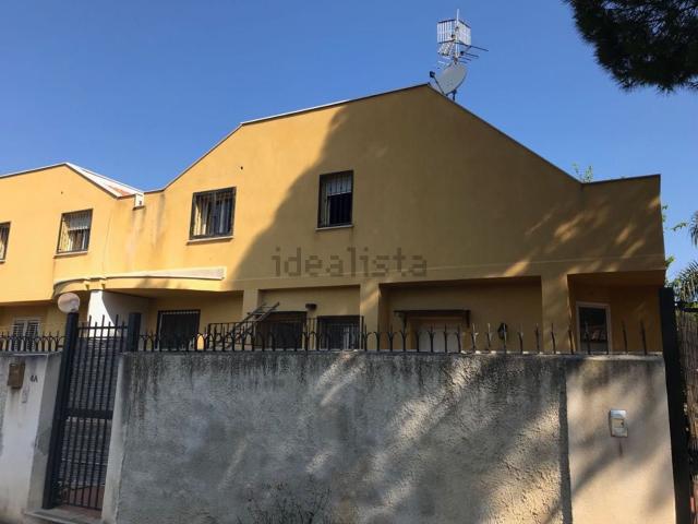 Villetta bifamiliare in vendita di 105 m² in Via delle Naiadi, 4