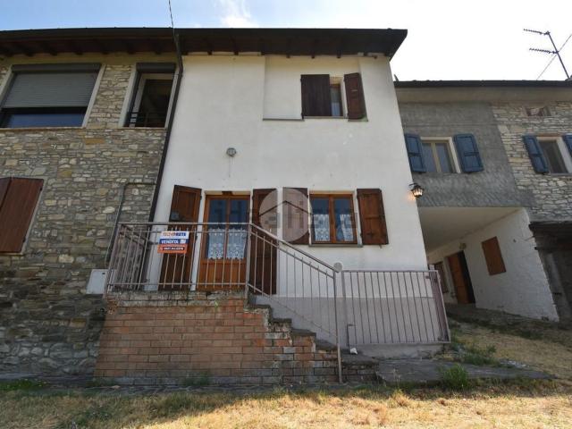 Villetta bifamiliare in vendita di 105 m² in Via Fragno