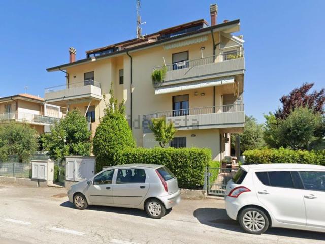 Villetta bifamiliare in vendita di 105 m² in Via Giotto, 55