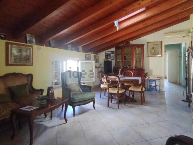 Villetta bifamiliare in vendita di 160 m² in Via Monte Secine, 3