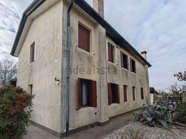 Villetta bifamiliare in vendita di 105 m² in Via Pallada, 50