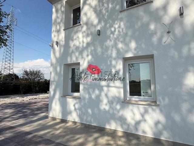 Villetta bifamiliare in vendita di 105 m² in Via Roma