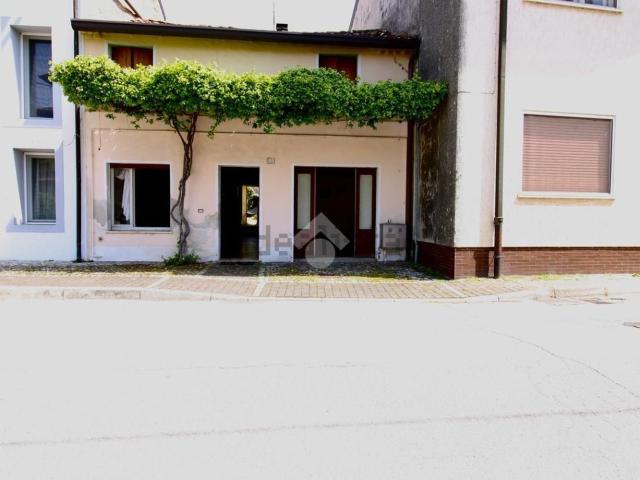 Villetta bifamiliare in vendita di 105 m² in Via Roma, 27