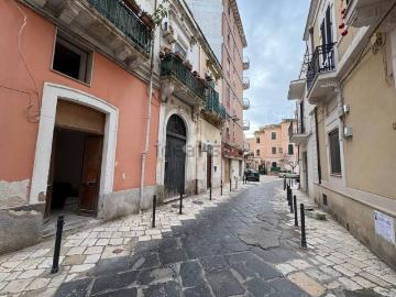 Villetta bifamiliare in vendita di 106 m² in Via San Margherita, 38