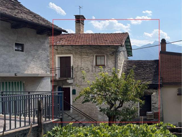 Villetta bifamiliare in vendita di 106 m² in Via Casetti, 53