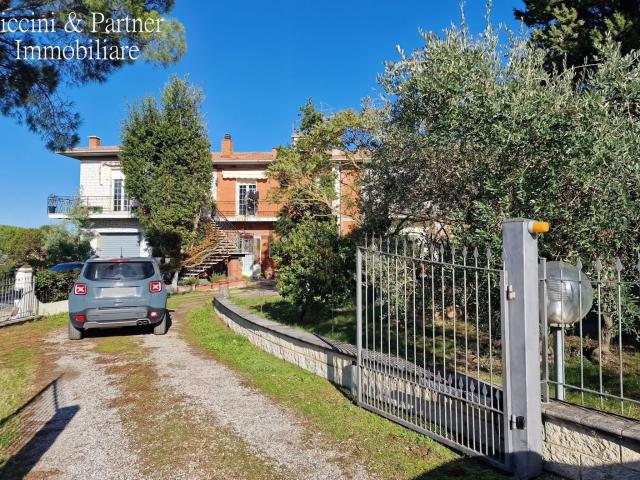 Villetta a schiera in vendita di 108 m² in Via Umbria, 53