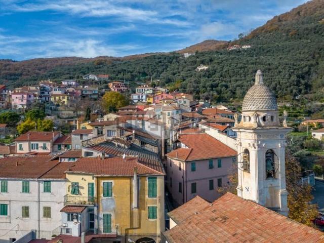 Villetta bifamiliare in vendita di 108 m² in Via Cristoforo Colombo, 84