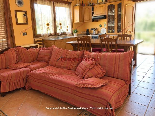 Villetta bifamiliare in vendita di 108 m² in Via San M. 22, 131