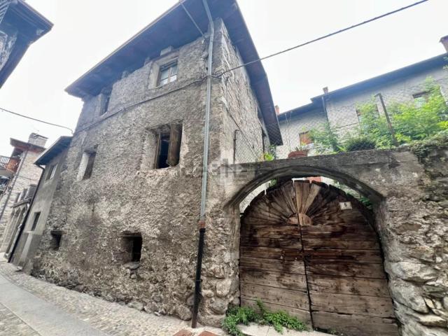 Villetta bifamiliare in vendita di 109 m² in Via Fonatti, 6