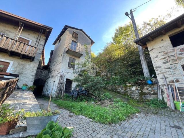 Villetta bifamiliare in vendita di 109 m² in Via Marescialli, 223