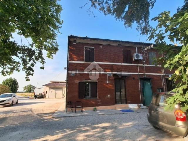 Villetta bifamiliare in vendita di 113 m² in Via Narsete, 8
