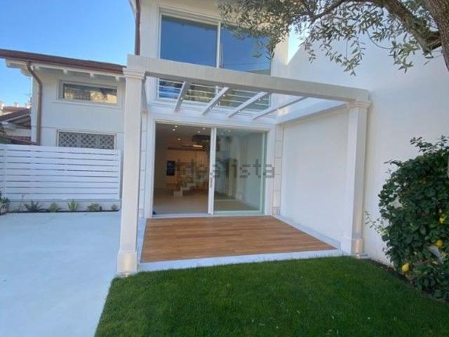 Villetta bifamiliare in vendita di 110 m² in Via Trento, 43