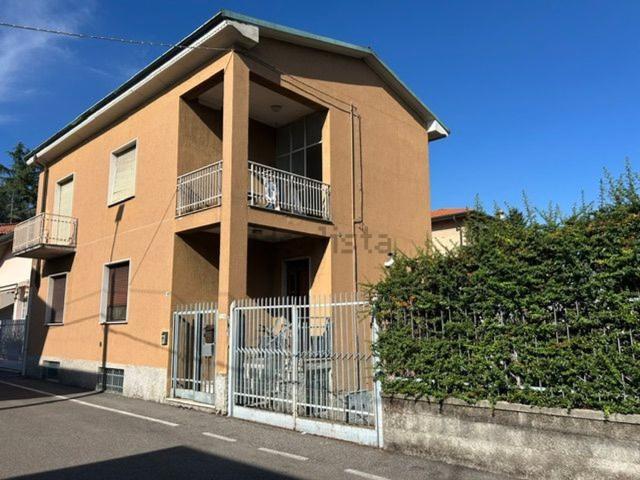 Villetta bifamiliare in vendita di 110 m² in Via Vesuvio