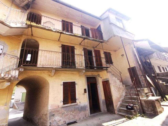 Villetta bifamiliare in vendita di 110 m² in Via Vittorio Emanuele II