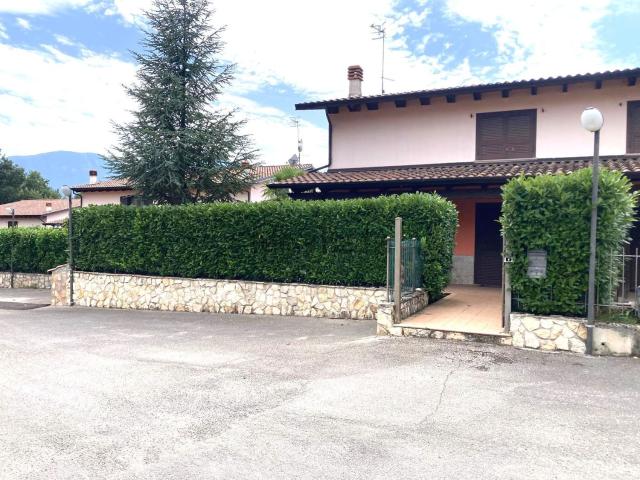 Villetta bifamiliare in vendita di 110 m² in Via Alda Merini, 1