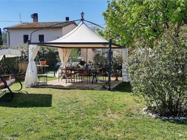 Villetta bifamiliare in vendita di 110 m² in Via Bazzanese, 35