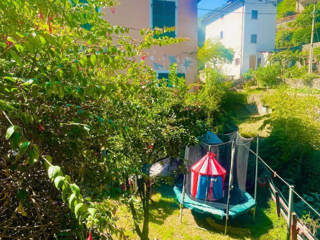 Villetta bifamiliare in vendita di 110 m² in Via Caffaggio, 21