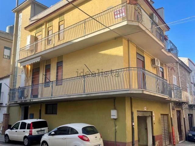 Villetta bifamiliare in vendita di 110 m² in Via Cesare Cantù, 34